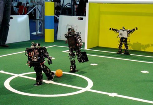 رباتهای فوتبالیست